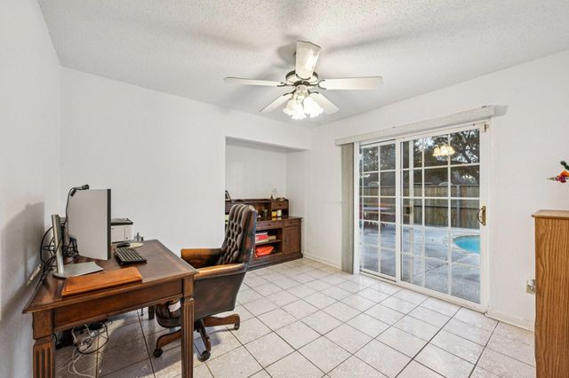 2918 Crest Park Drive, Houston, TX 77082