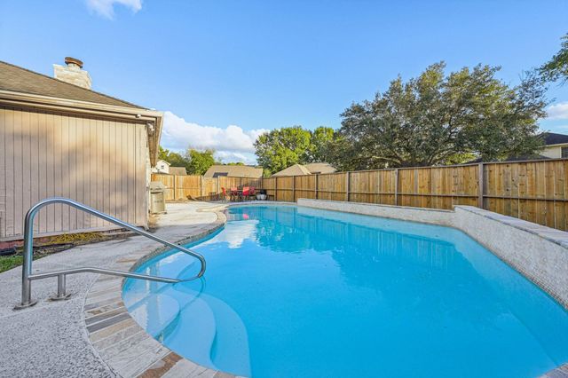 2918 Crest Park Drive, Houston, TX 77082