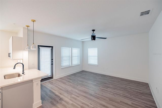 1420 LAKEFRONT DRIVE 6411, Sarasota, FL 34240