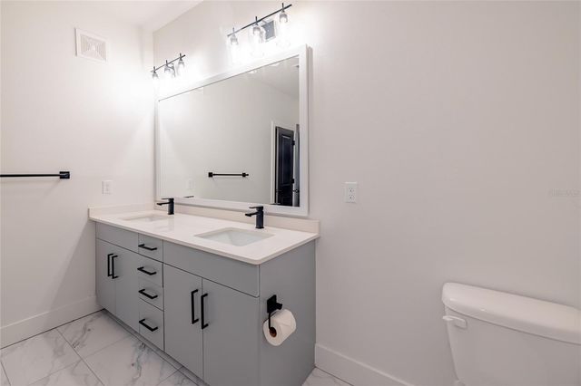 1420 LAKEFRONT DRIVE 6411, Sarasota, FL 34240