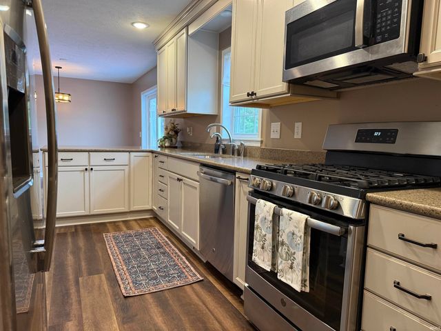 4224 E State Road 264, Ferdinand, IN 47532