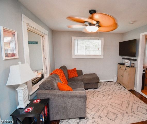 109 Osborn St, Keyport Boro, NJ 07735