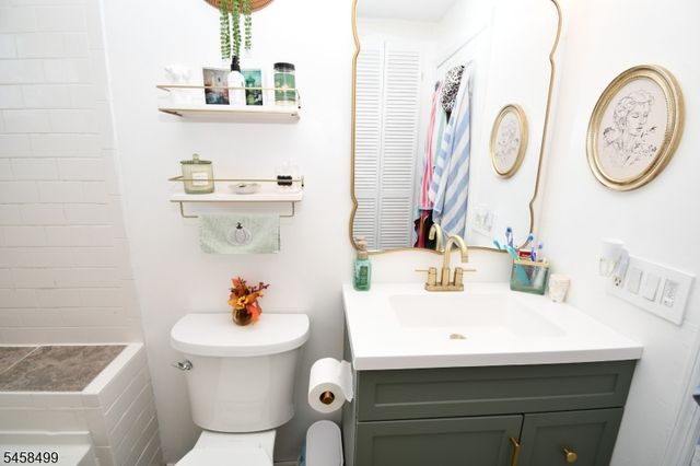 109 Osborn St, Keyport Boro, NJ 07735