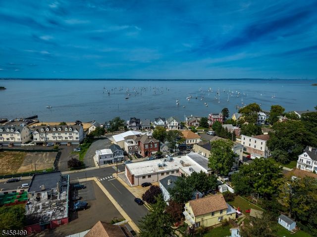 109 Osborn St, Keyport Boro, NJ 07735
