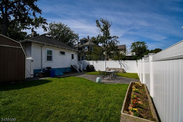 109 Osborn St, Keyport Boro, NJ 07735