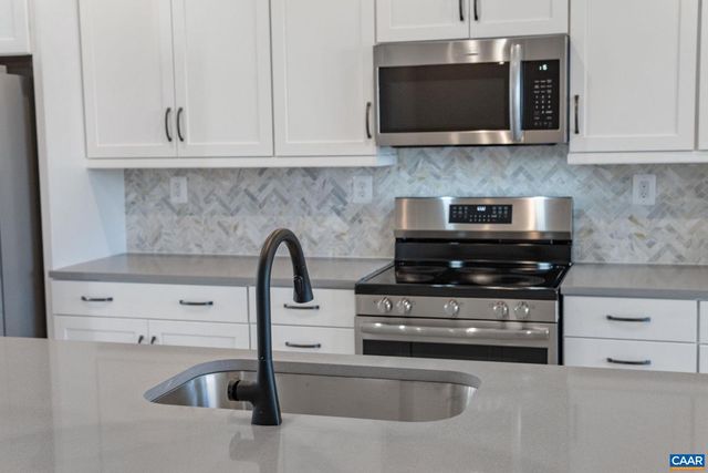 752 PARK RIDGE DR, Crozet, VA 22932