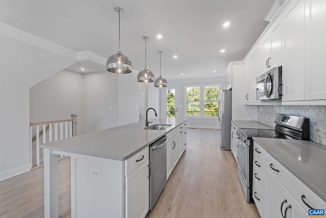 752 PARK RIDGE DR, Crozet, VA 22932