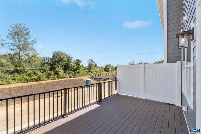 752 PARK RIDGE DR, Crozet, VA 22932