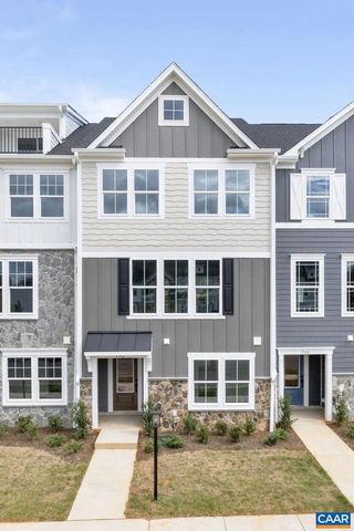 752 PARK RIDGE DR, Crozet, VA 22932