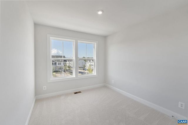 752 PARK RIDGE DR, Crozet, VA 22932