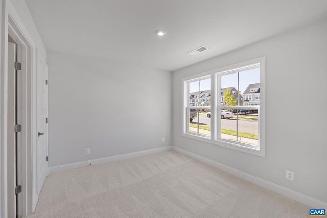 752 PARK RIDGE DR, Crozet, VA 22932