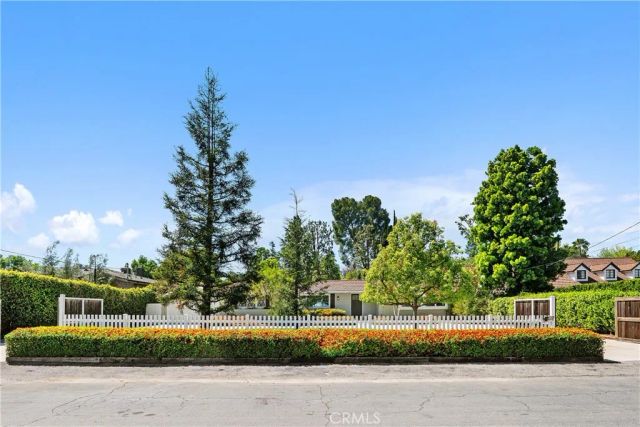 5823 Lubao Avenue, Woodland Hills, CA 91367