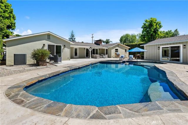 5823 Lubao Avenue, Woodland Hills, CA 91367