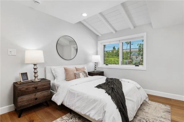 5823 Lubao Avenue, Woodland Hills, CA 91367