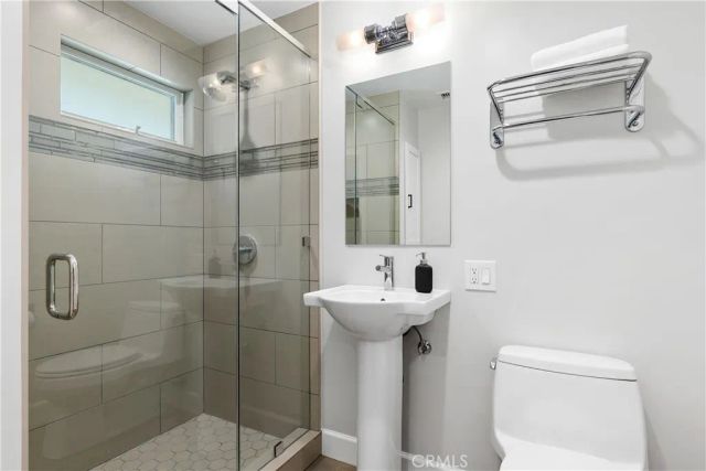 5823 Lubao Avenue, Woodland Hills, CA 91367