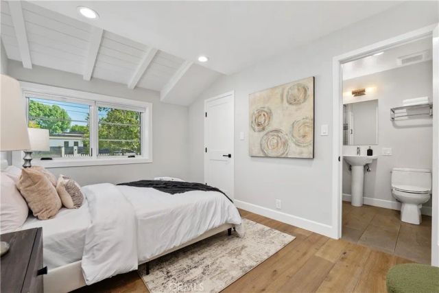 5823 Lubao Avenue, Woodland Hills, CA 91367