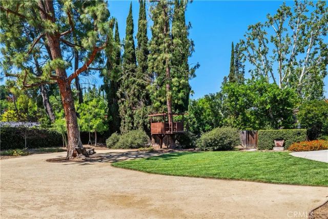 5823 Lubao Avenue, Woodland Hills, CA 91367