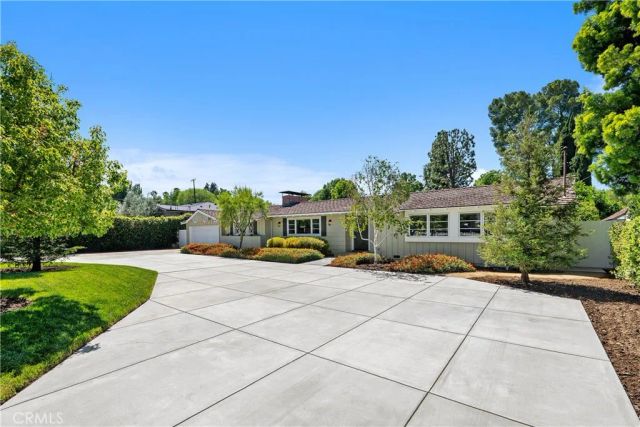 5823 Lubao Avenue, Woodland Hills, CA 91367