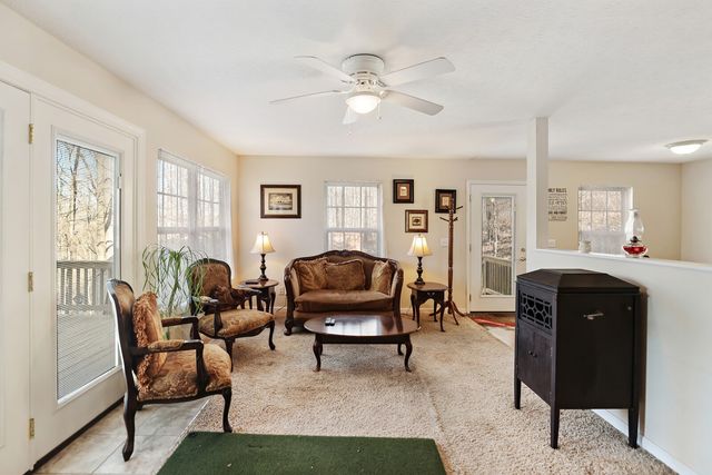 725 Calvert Ridge Rd, Westmoreland, TN 37186