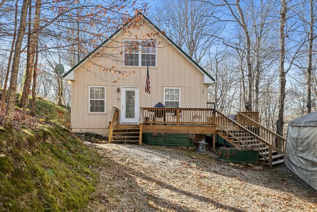 725 Calvert Ridge Rd, Westmoreland, TN 37186