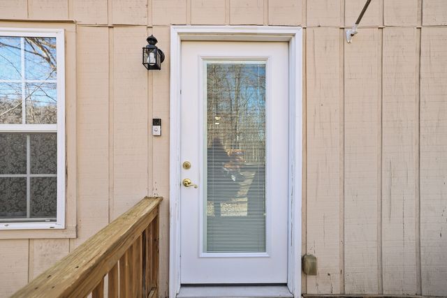 725 Calvert Ridge Rd, Westmoreland, TN 37186