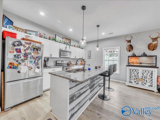 7570 Hustleville Road, Albertville, AL 35951