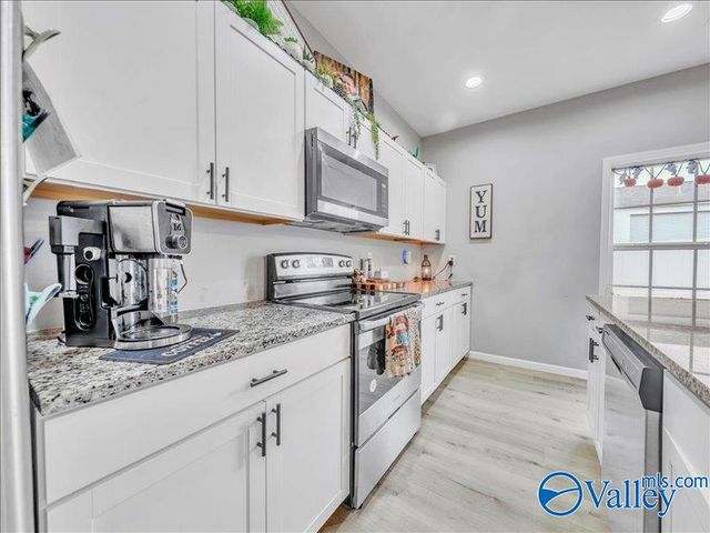 7570 Hustleville Road, Albertville, AL 35951