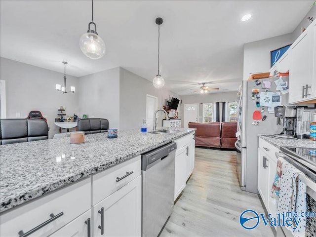 7570 Hustleville Road, Albertville, AL 35951