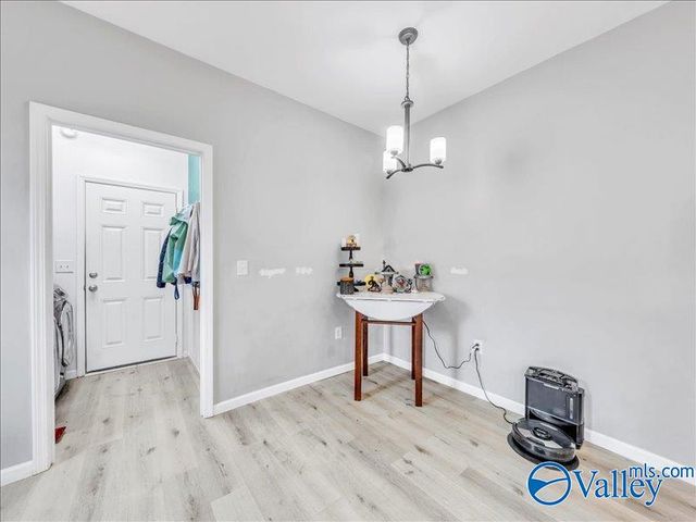 7570 Hustleville Road, Albertville, AL 35951