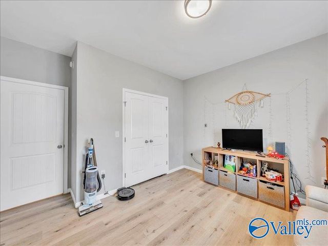 7570 Hustleville Road, Albertville, AL 35951