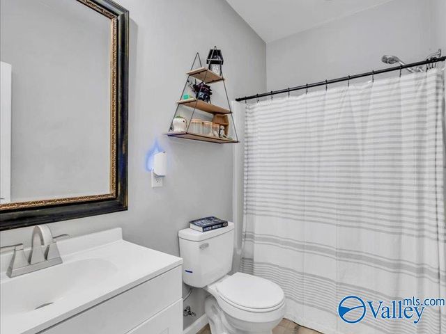 7570 Hustleville Road, Albertville, AL 35951