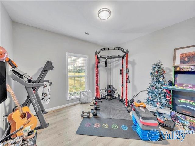 7570 Hustleville Road, Albertville, AL 35951