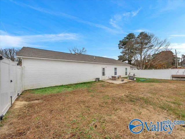 7570 Hustleville Road, Albertville, AL 35951