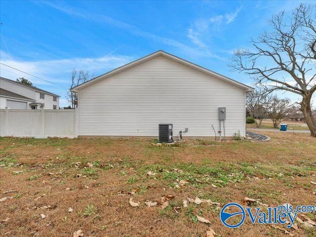 7570 Hustleville Road, Albertville, AL 35951