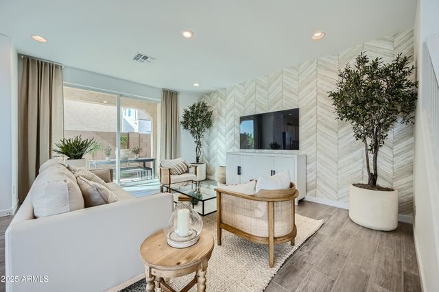 10158 E ULYSSES Avenue, Mesa, AZ 85212