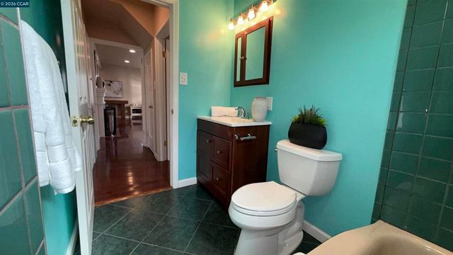 611 Amador St, Richmond, CA 94805