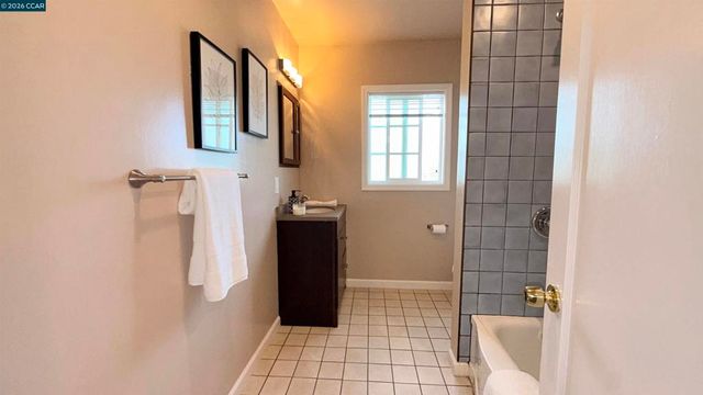 611 Amador St, Richmond, CA 94805