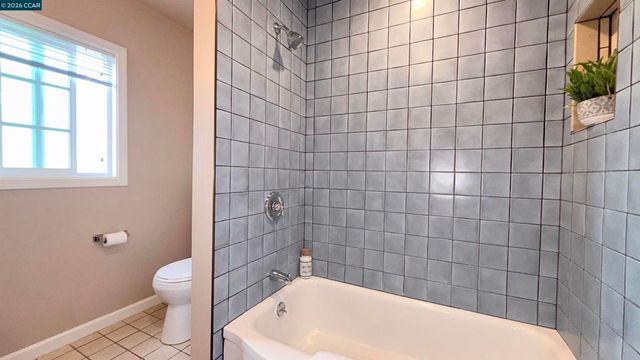 611 Amador St, Richmond, CA 94805