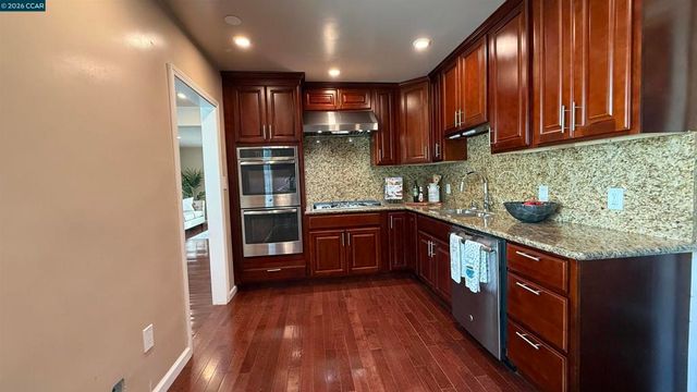 611 Amador St, Richmond, CA 94805