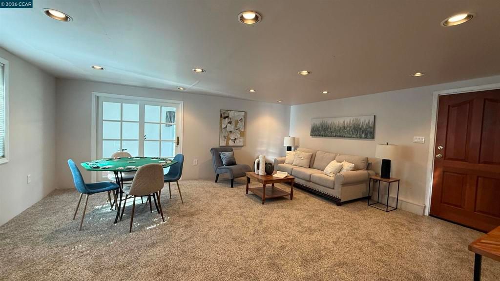 Image 10 of property listing at 611 Amador St, Richmond, CA 94805