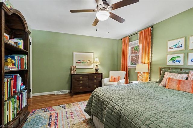 950 Croyden Street, High Point, NC 27262