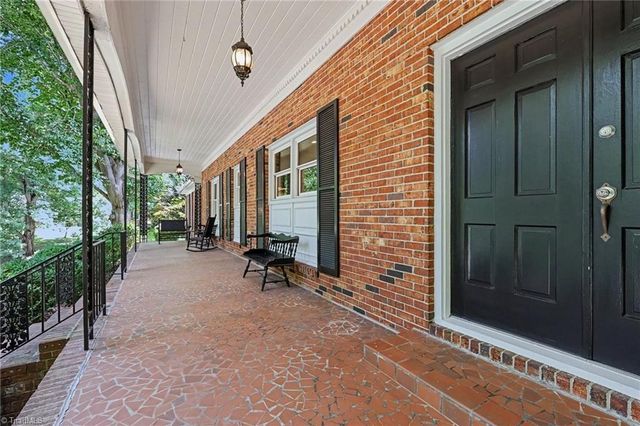 950 Croyden Street, High Point, NC 27262