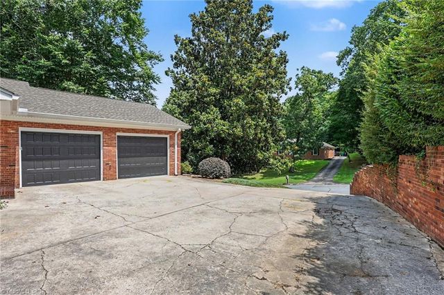 950 Croyden Street, High Point, NC 27262