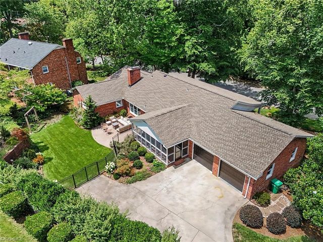 950 Croyden Street, High Point, NC 27262