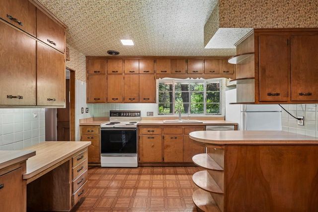 S23W23085 E Broadway, Waukesha, WI 53186