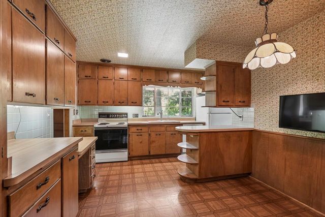 S23W23085 E Broadway, Waukesha, WI 53186