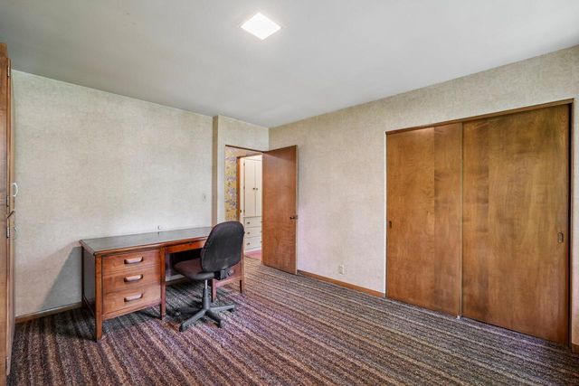 S23W23085 E Broadway, Waukesha, WI 53186