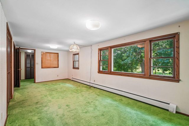S23W23085 E Broadway, Waukesha, WI 53186