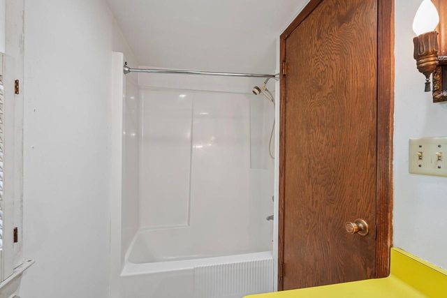 S23W23085 E Broadway, Waukesha, WI 53186