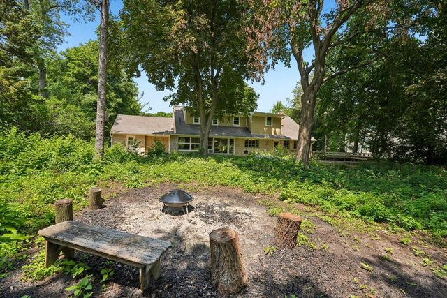 S23W23085 E Broadway, Waukesha, WI 53186